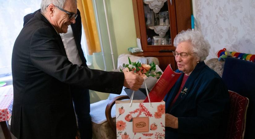 A 90 éves szépkorú alapítója volt a városrészi klubnak – fotók