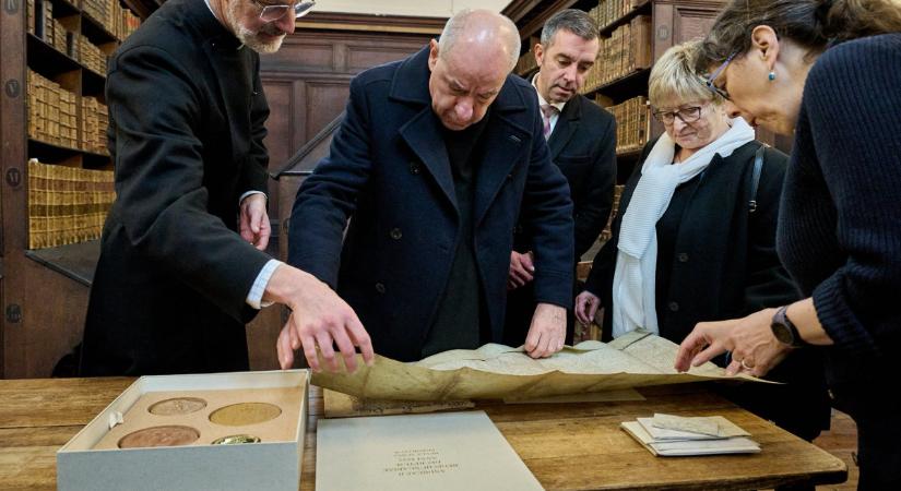 Sulyok Tamás a durhami katedrálisban bóklászott