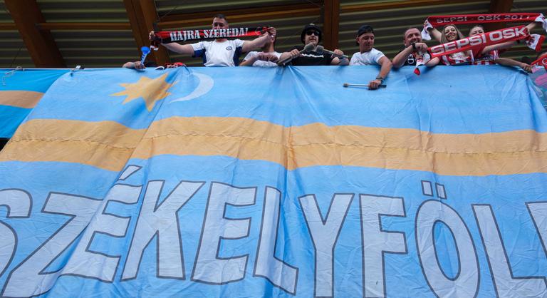 Szijjártó Péter: Közösen fizeti ki a csíkszeredai focicsapat büntetését a Honvéd és az FTC