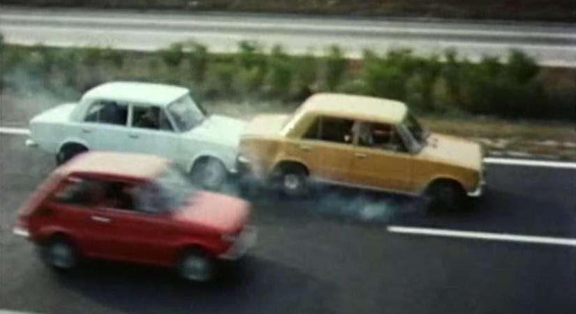 Retró oktatóvideó leplezi le az autópályán elkövetett egyik legnagyobb hibát