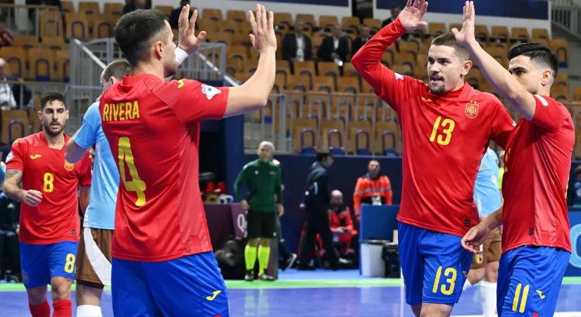A spanyolok 10 gólt vágtak a belga válogatottnak, de mindkét csapat továbbjutott a futsal Eb-n