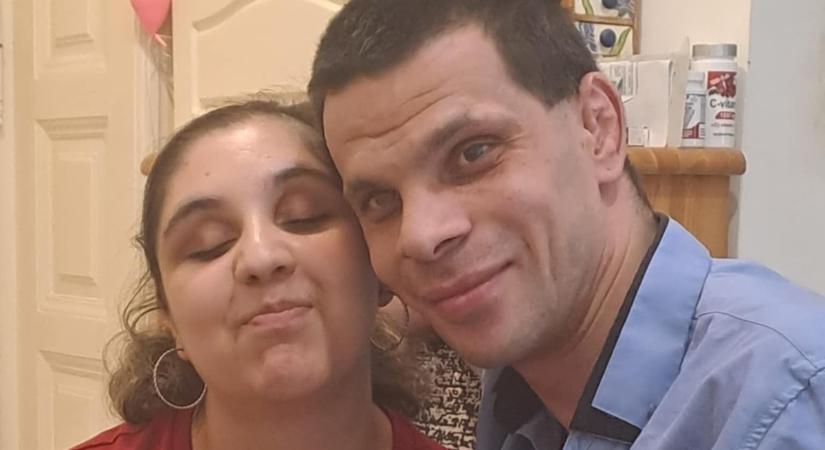 A zene a vak házaspár támasza: Brigi és Norbi féléve nem talál albérletet Budapesten