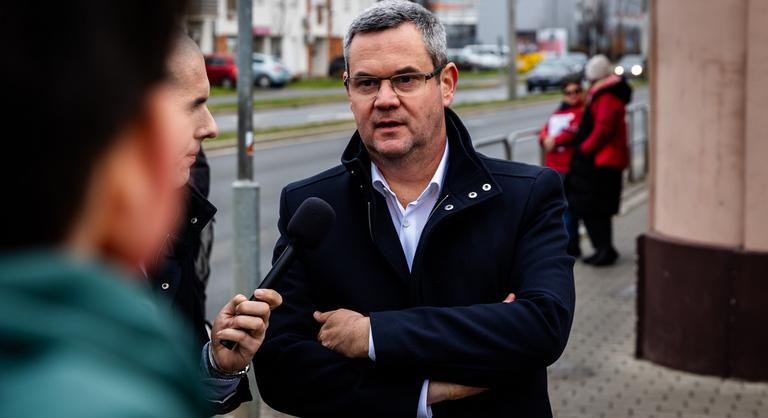 Takács Péter szerint béremelésre számíthatnak az egészségügyi szakdolgozók