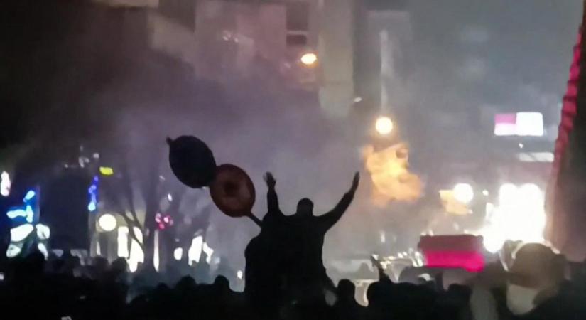 Terrorszervezetnek nyilvánította az iráni Forradalmi Gárdát az Európai Unió