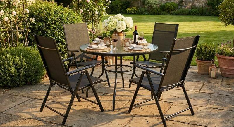 Kerti bútor kisokos 2026: hogyan legyen kényelmes, tartós és szerethető