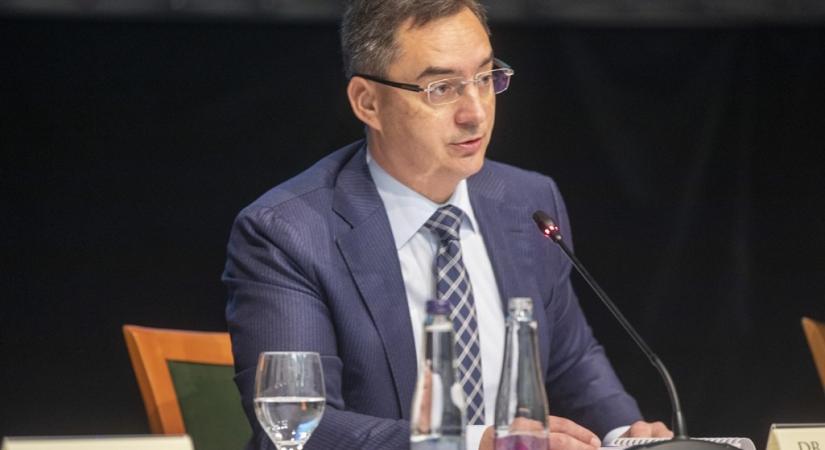 Papp László megszavaztatta a debreceni közgyűléssel, hogy elutasítják a nem létező “Tisza-adót”