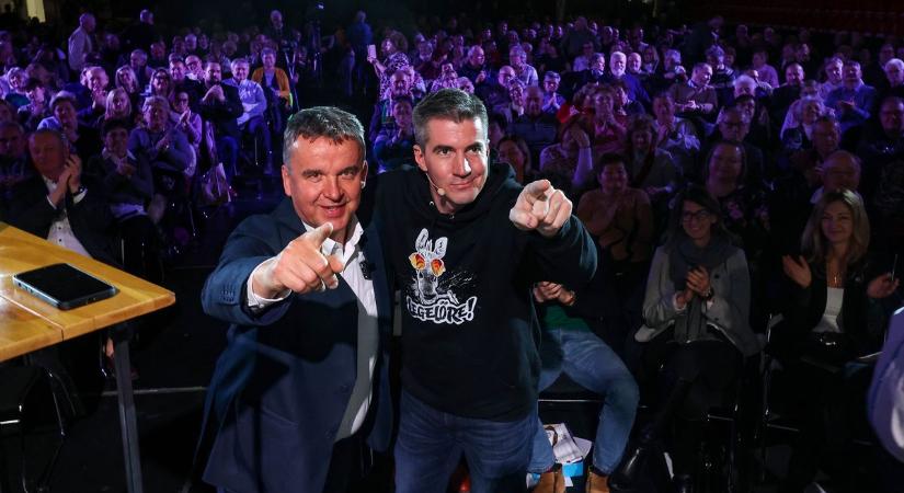 Tarolt a Zebra DPK Szekszárdon - Így rúgta be a kampányt a kormányoldal (képgaléria)