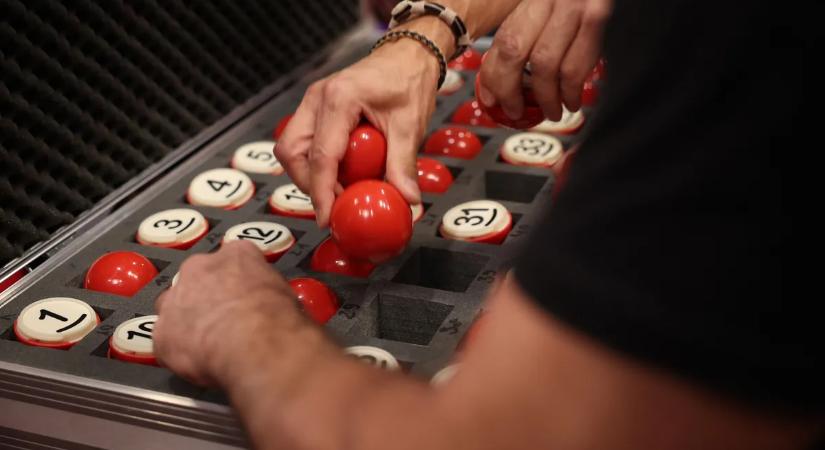 Hatoslottó: kihúzták a 2 milliárd forint érő nyerőszámokat, ezt neked is látnod kell!