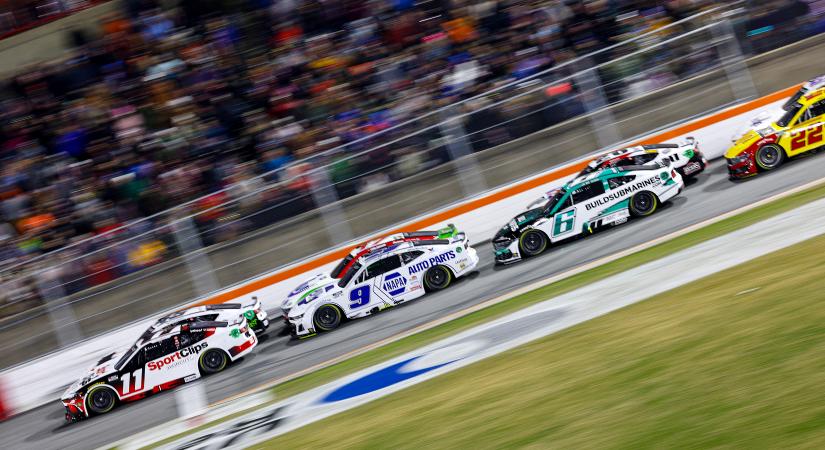 NASCAR: Jelentősen változik a Clash hétvégi programja!