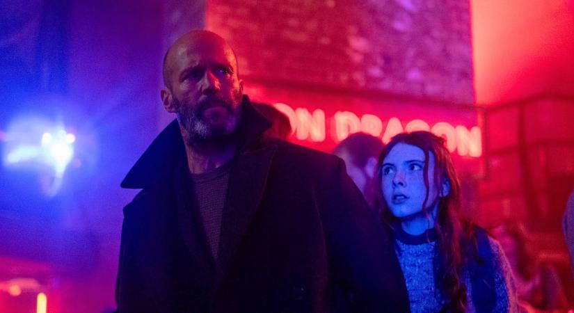 A megmentő-kritikák: Érdemes volt várni Jason Statham új akciófilmjére? Mától láthatod!