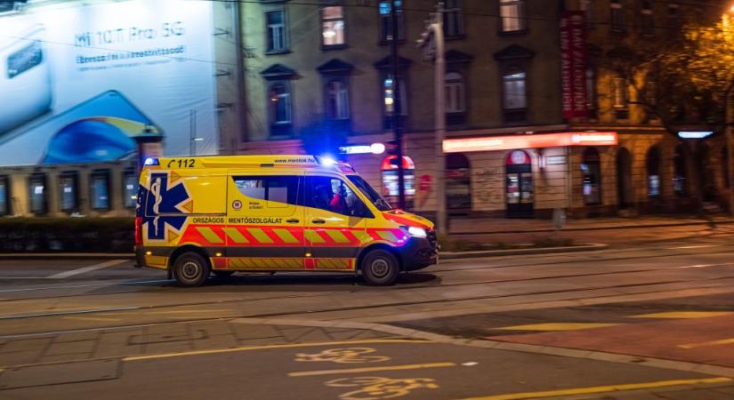 15 utassal árokba csapódott egy busz Orosháza mellett