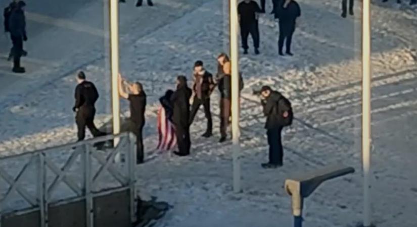 A grönlandiak nem engedték felvonni az amerikai zászlót