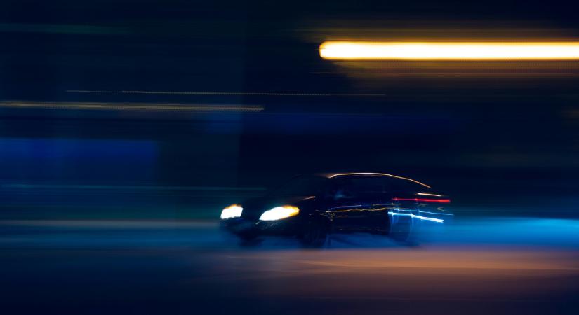 300 felett repesztett a BMW, kiakadt a tulaj a lefoglalás miatt