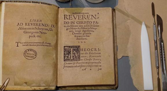 Véletlenül bukkantak az 560 éves Gutenberg-biblia-töredékre Budapesten