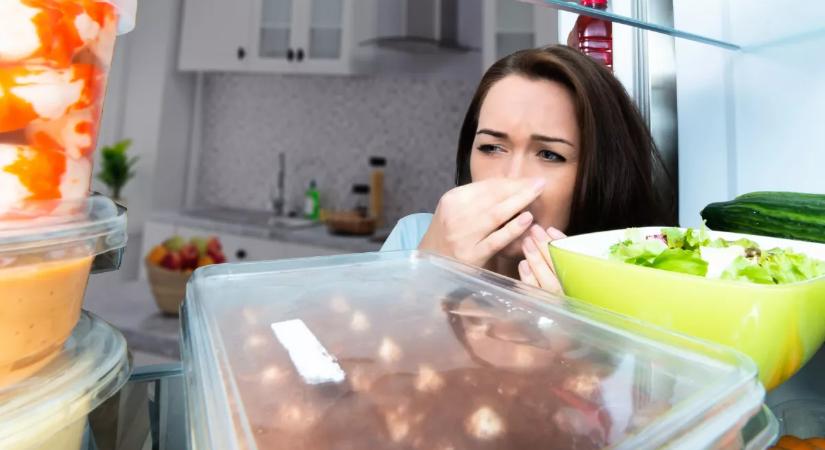 Szaga van a hűtőszekrénynek? Ez a meglepő trükk azonnal segít