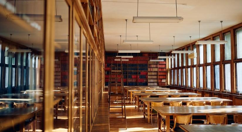 Holtan találtak egy 15 éves diáklányt egy nagynevű iskolában