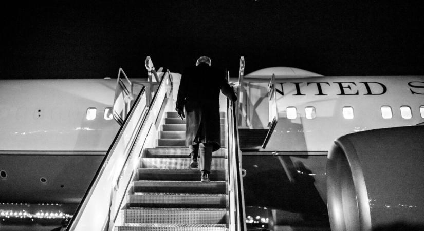 Durvul a helyzet – újabb pusztító erejű rombolót küldött az USA