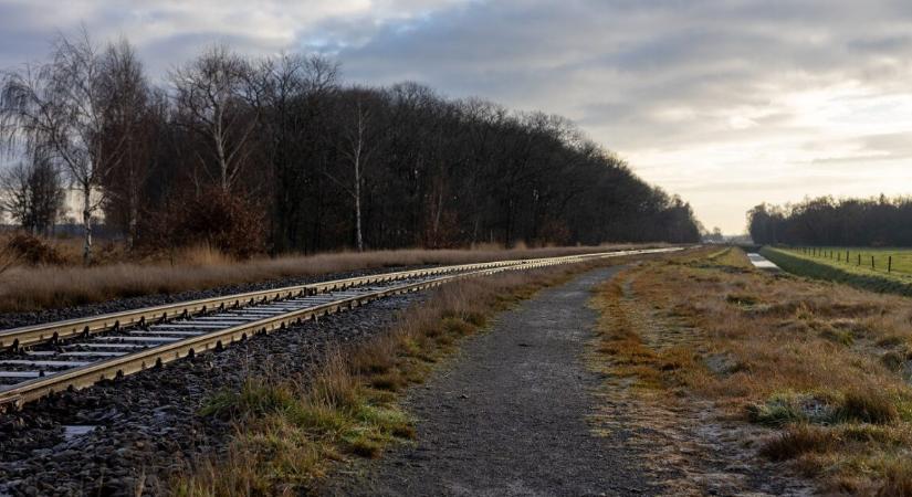 A MÁV péntek hajnali azonnali közleménye – gondok vannak az egyik vasútvonalon