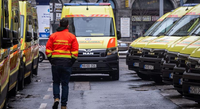 Árokba hajtott egy busz Orosházánál