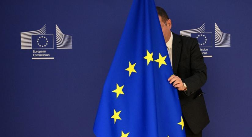 Gigantikus korrupciós botrány rázta meg Brüsszelt: azonnal kirúgták a magas rangú uniós tisztségviselőt