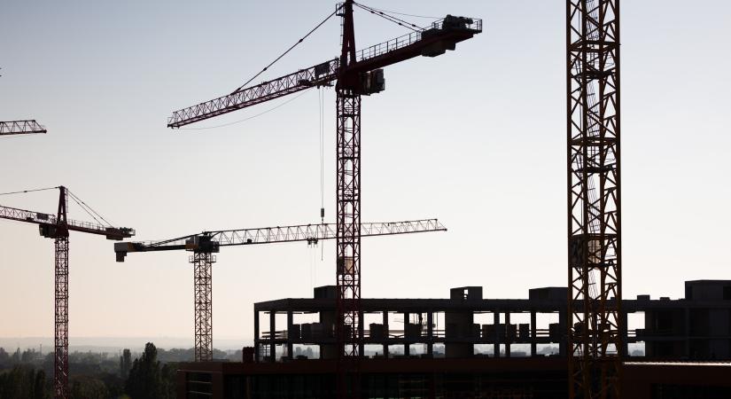 Növekedési pályára állhat idén a V4 régió építőipara, állítja az ÉVOSZ