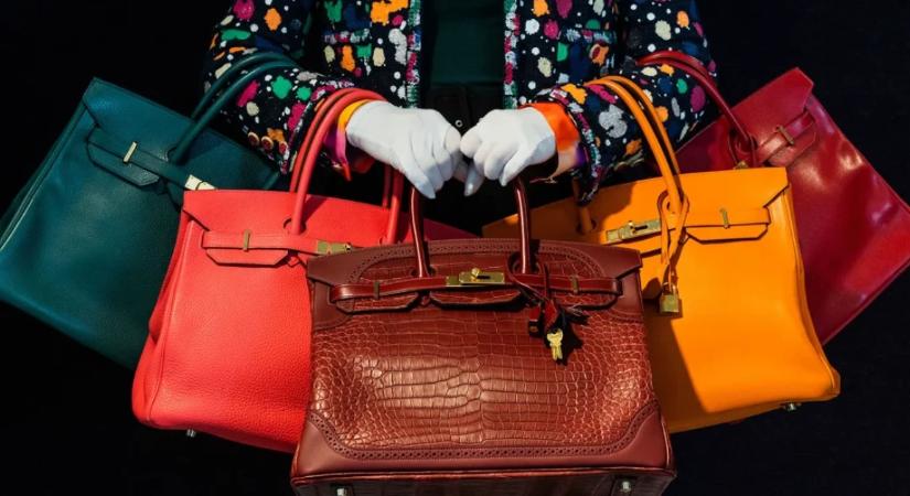 Birkin táskáinak eladásával enyhítenék a csaló üzletasszony okozta kárt
