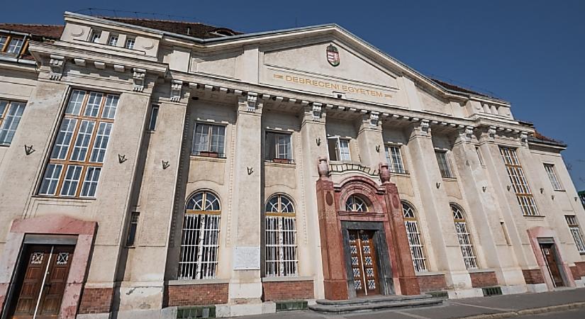 Tűz ütött ki a debreceni klinikán