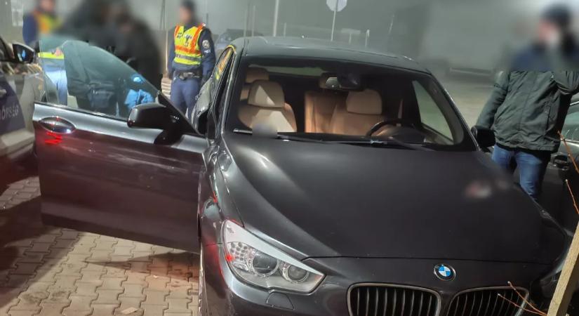 Ugrottak a luxusverdák, a pénz: amikor kinyitották a zsaruk a gyerekjátékokat, két férfi sorsa megpecsételődött