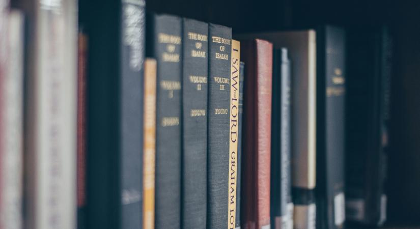 Zárva a Kisfaludy Károly Könyvtár!