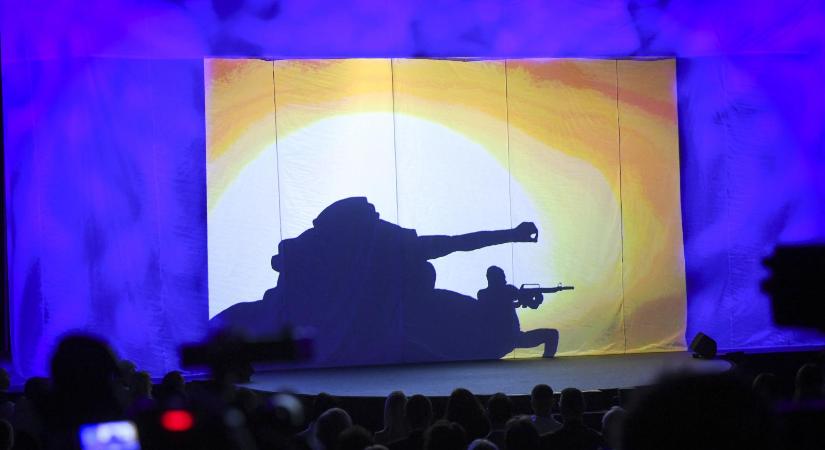 A Digitális Polgári Köröket szervező cég működtetheti a Facebookon feltűnt fideszes kamuprofil-hálózatot