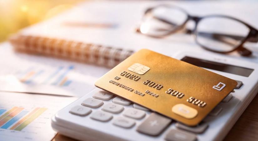 A 45 napos szabály csapdája 2026: Így nullázd le a hitelkártyádat februárig, hogy ne fizess brutális kamatot