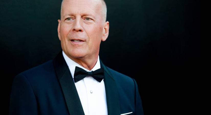 Bruce Willisnek fogalma sincs, hogy gyógyíthatatlan beteg: felesége vallott a színész állapotáról