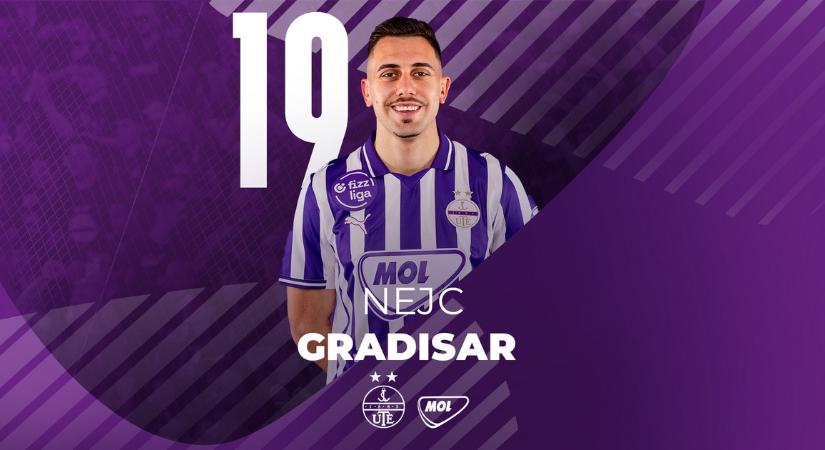 Háromszoros válogatott csatár érkezését jelentette be az Újpest