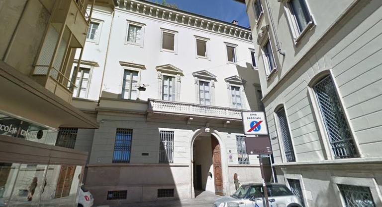 Gyanús körülmények között kizuhant egy ukrán bankár a hotelszobája ablakán Milánóban