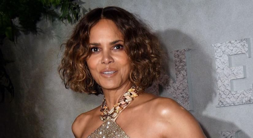 „Szeretem, hogy magabiztosabb vagyok, mint valaha” - Az időtlen szépségű Halle Berry elképesztő formában lépett a vörös szőnyegre