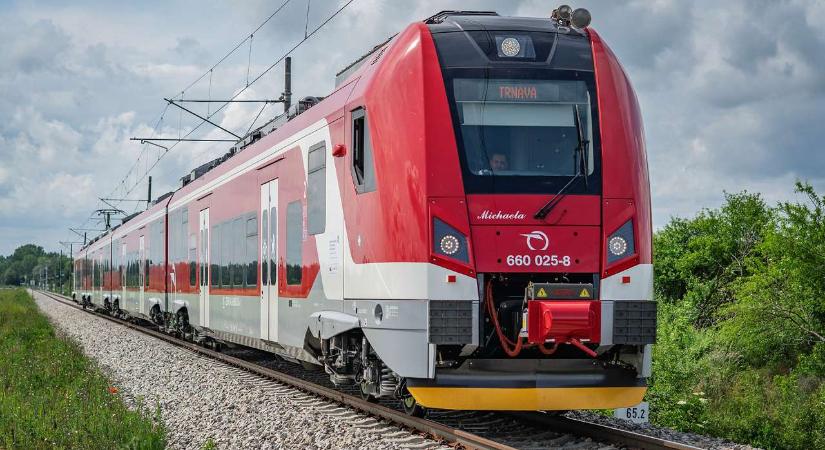 Ugyanazon a vágányon száguldott egymás felé két vonat Pozsonynál