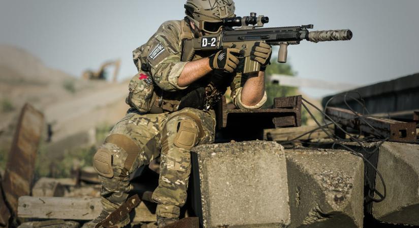 Ismét kötelező lesz a katonaság, már ebben az évben bevezethetik