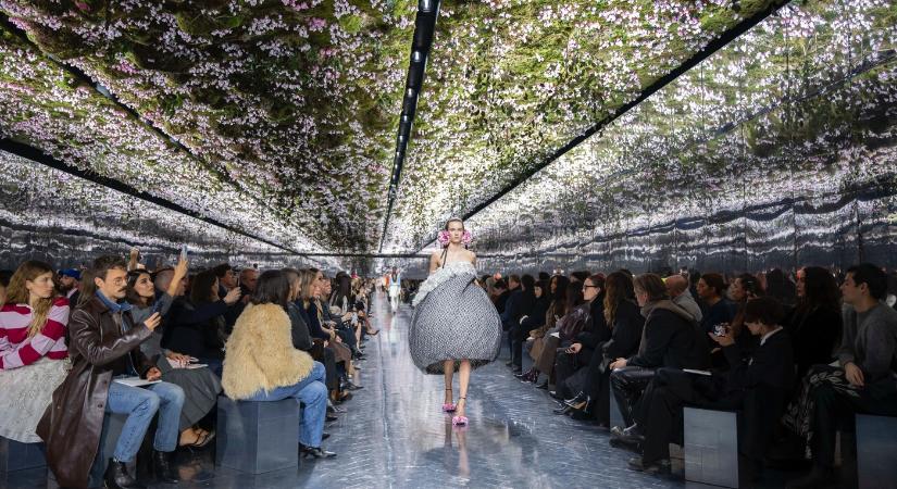 8 szemkápráztató ruha a párizsi Haute Couture divathétről