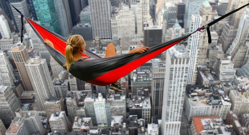 Vasárnapi munkavégzés, vasárnapi pótlék – mikor jár, mikor nem jár?