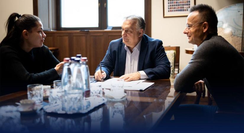 Gáspár Evelin is felbukkant Orbán Viktor oldalán – erről folyt a beszélgetés