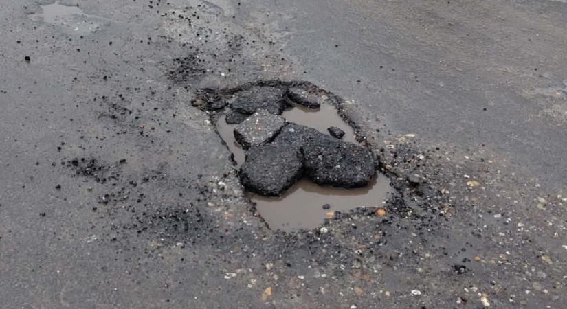 Üdvözlet a kátyús Zentáról