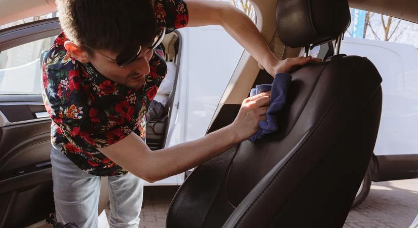 Autókárpit tisztítás házilag – Jól bevált tippek, amiktől ragyogni fog az autód belseje