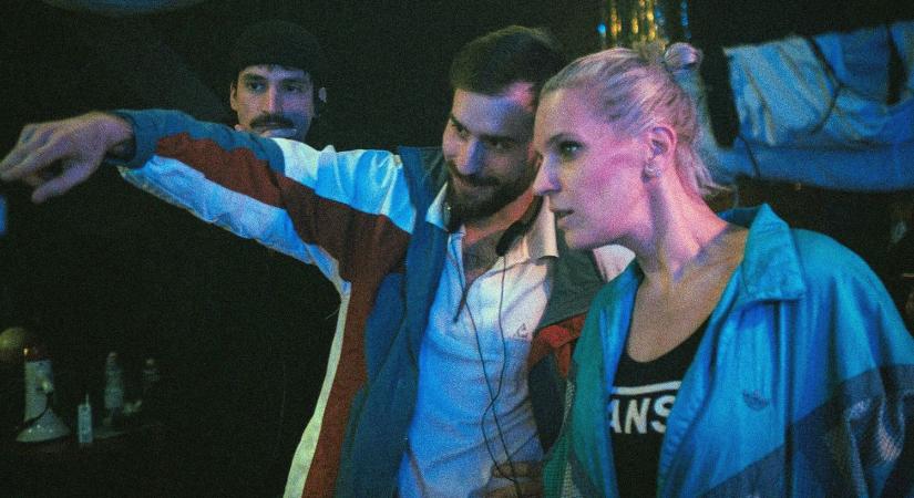 CSAK NÁLUNK: Hogyan szülte meg a maffia a kilépőt – Varga Gábor filmrendezővel a 45. Magyar Filmszemle előtt (EXKLUZÍV INTERJÚFOTÓK)