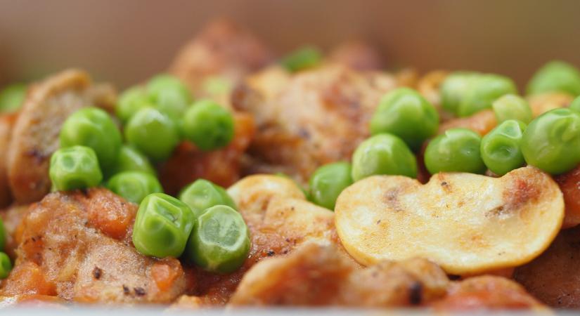 Gasztroutazás a nyolcvanas évekbe: sertésragu Budapest módra