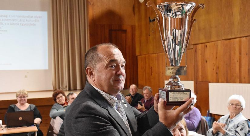 Több százezer forintot kaphat egy civil közösség, már várják a pályázatokat