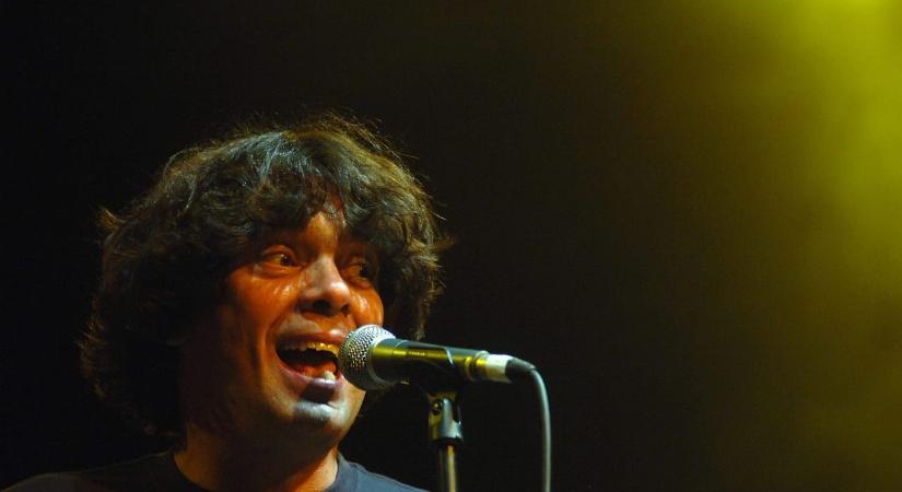 Magyar Péter-díjas zenészként üdvözölte a Hír TV Takács Tamást, aki szerint, amíg nincs levágatva a férfiak micsodája, addig lesz rockzene