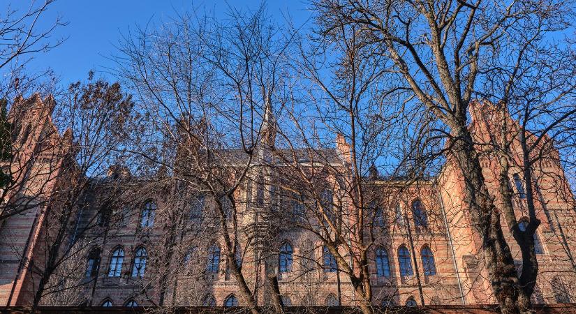 A Belügyminisztérium szerint érvénytelen volt a Toldy igazgatójának pályázata, de nem részletezte, hogy pontosan miért