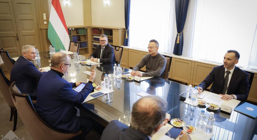 Szijjártó Péter: jó híreket kaptunk Győrből!