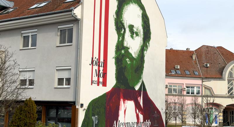 A legmagyarabb írót ábrázolja a legújabb városi falfestmény