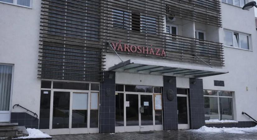 Ukrán nyelvű bombafenyegetést kapott több iskola és hivatal